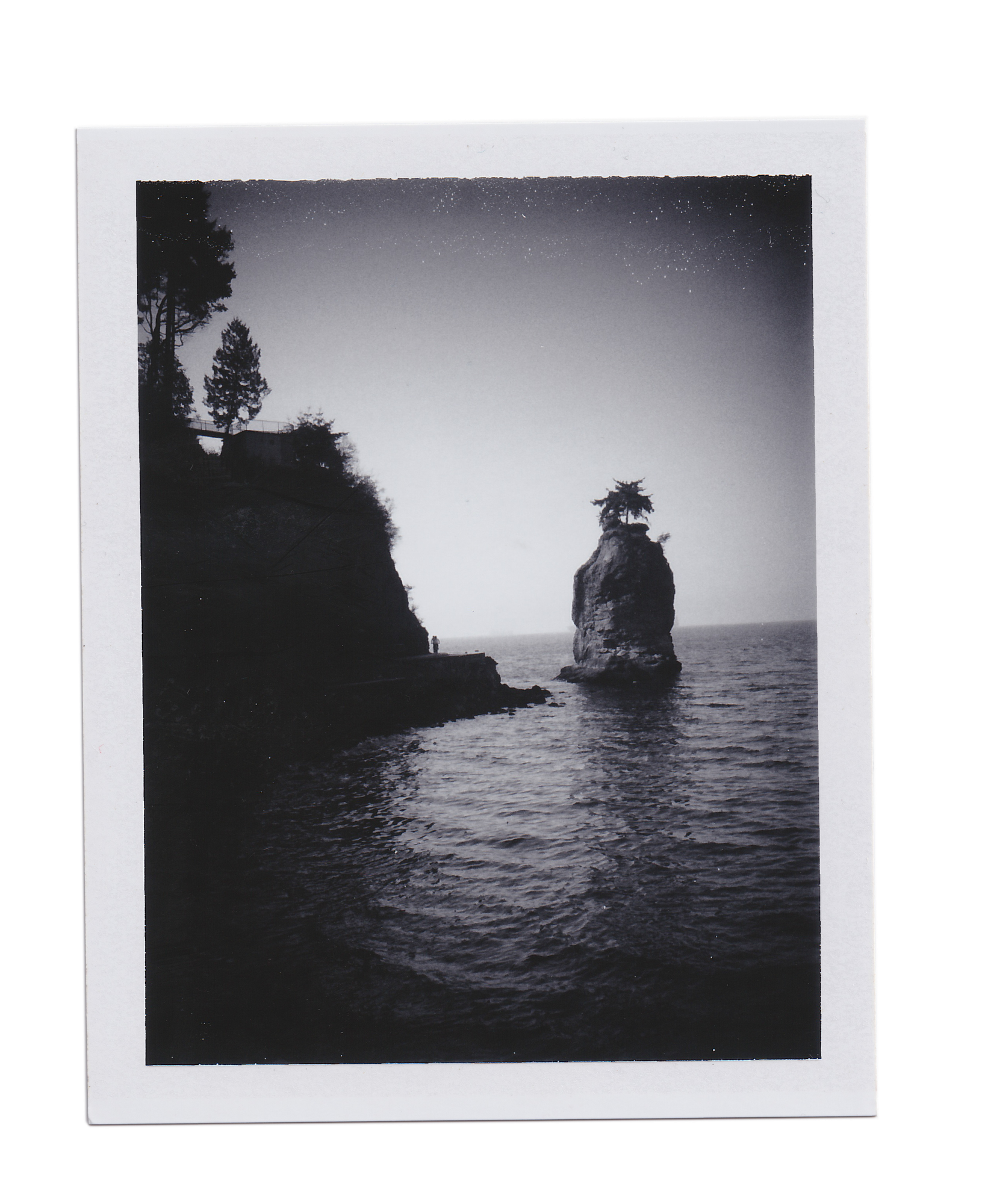 Photograph by Nelson Mouëllic — Summer polaroids on FP-3000B - June 24, 2026